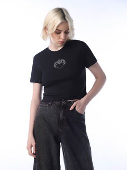 ONLY - Women's Slim Fit Black T-Shirt