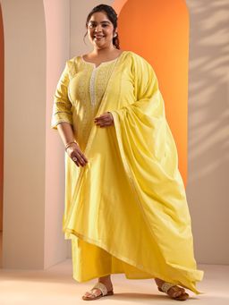 Extra love by Libas - Women Plus Size Yellow Printed Kurta with Palazzo and Dupatta