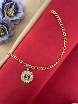 Digital Dress Room - S Letter Diamond Bracelet Rakhi