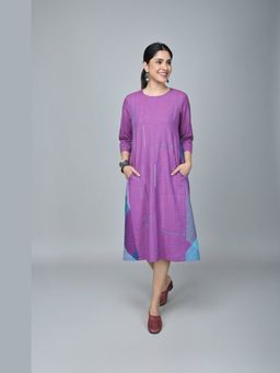 EARTHWEAR - Checks Handloom Cotton Antifit Purple Midi Dress
