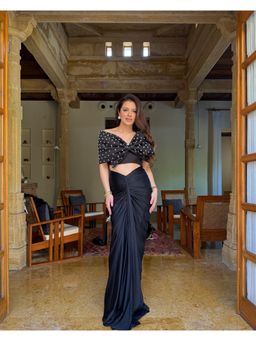Ozeqo - Women Black Natasha Luthra Top with Skirt with Bow Overlay