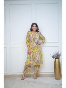 Gahan - Womens Viscose Rayon Straight Paisley Kurta with Pant -Yellow