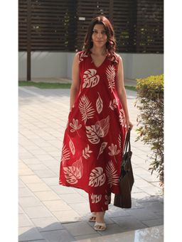 Gahan - Womens Viscose Rayon Anarkali Printed Kurta with Pant -Maroon