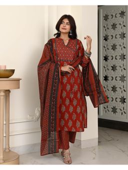 Gahan - Womens Viscose Rayon Straight Floral Kurta with Pant & Dupatta-Maroon