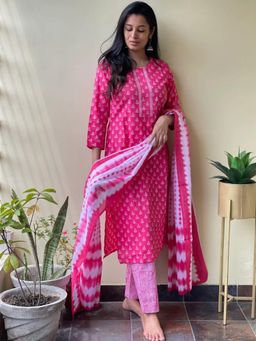 Gahan - Womens Viscose Rayon Straight Printed Kurta with Pant & Dupatta-Pink