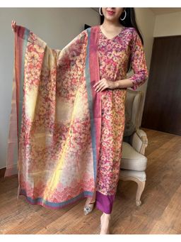 Gahan - Womens Viscose Rayon Straight Floral Kurta with Pant & Dupatta-Pink