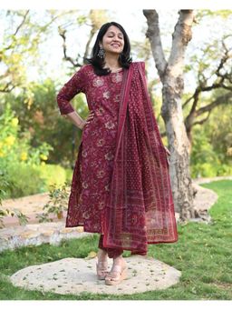 Gahan - Womens Viscose Rayon Straight Floral Kurta with Pant & Dupatta-Maroon