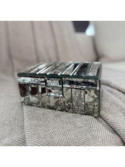 Faaya Gifting - Antique Silver Bevelled Mirror Box