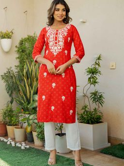 Pretty Pallu - Red Petal Threadwork Kurta with Pant (Set of 2)