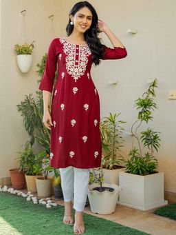 Pretty Pallu - Maroon Petal Threadwork Kurta with Pant (Set of 2)