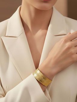 Niska - Gold Stainless Steel Statement Cuff