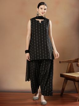 STYLEBAAZI - Women Pure Cotton Black Floral Kurti with Farshi Salwar and Dupatta