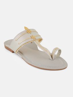 SCENTRA - Myla Kolhapuri Flats Grey