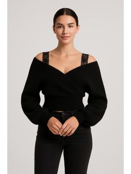 Cider - V-Neck Solid Lace Knitted Long Sleeve Crop Top
