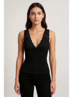 Cider - Lace V-neck Cami Crop Top