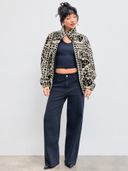 Black color option, Currently selected