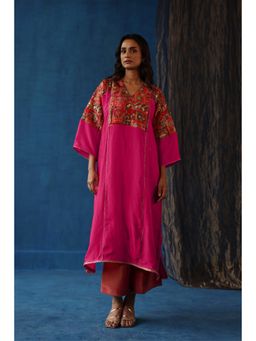 Begum Pret - Pink Shikanji Phiran Kurta with Pant (Set of 2)