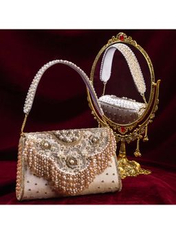 BE CHIC - Women White Vintage Clutch