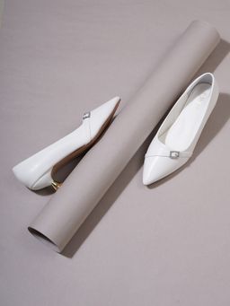 Sherrif Shoes - Women White Pump Heels