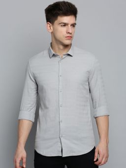 SHOWOFFFF - Mens Spread Collar Grey Self Design Shirt