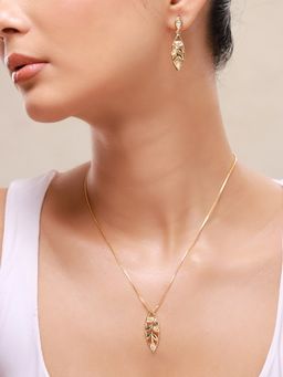 Voylla - Leafy Affair Komisse Pendant Set