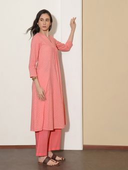 Pink Fort - Women Pink Jacquard Embroidered Kurta with Trouser