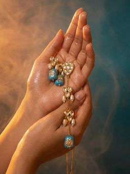 Tussya by Shreya - Toraya Statement White Pendant with Chain and Earrings