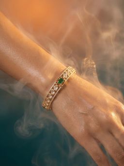 Tussya by Shreya - Norina Statement Green Bracelet
