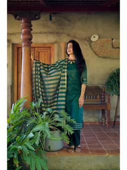 Vastara TheLabel - Green Chanderi Silk Stripes Kurta with Pant and Dupatta