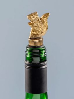 Nestroots - The Squirrel Bottle Stopper Glossy Gold