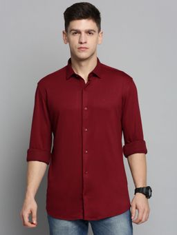 SHOWOFFFF - Mens Spread Collar Maroon Solid Shirt