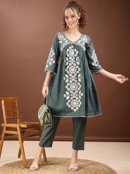 Tikhi Imli - Green Thread Embroidered Alia Cut Co-Ord (Set of 2)