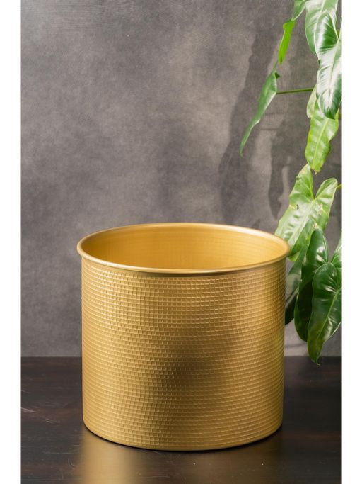 SG Home Gold Solid Patterned Planter