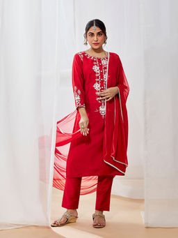 Vastramay - Women Red Viscose Embroidered Kurta with Dupatta (Set of 3)