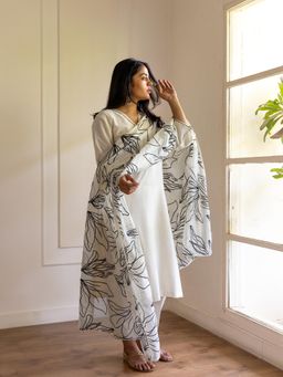 The Hemming Bird - Off white Cotton Black Embroidered Kurta with Pant and Dupatta (Set of 3)