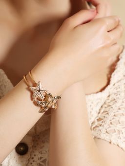 Kazo - Gold Charm Bracelet