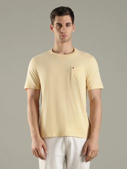 Tommy Hilfiger - Solid Regular Fit Cotton yellow T-Shirt