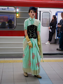 Odette - Women's Turquoise Woven Saree with Unstitched Blouse