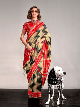 Odette - Women's Yellow Printed Saree with Unstitched Blouse