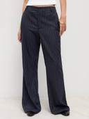 Navy Blue color option, Currently selected