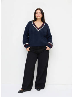Cider - Cable Knit V-Neck Contrasting Binding Long Sleeve Top