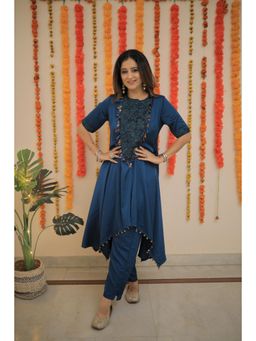 Keva Clothing - Women Blue Satin Kurta with Pant
