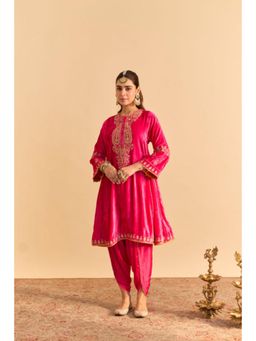 Sheetal Batra - Amal Pink Velvet Embroidered Kurta With Dhoti