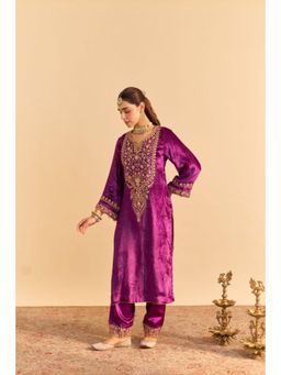 Sheetal Batra - Fareeha Purple Velvet Embroidered Kurta With Salwar