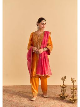 Sheetal Batra - Fareeha Orange Velvet Embroidered Kurta With Salwar and Dupatta