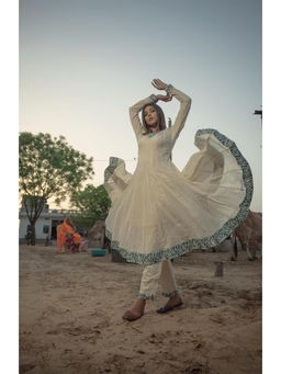 Keva Clothing - Women Off White Cotton Lurex Kurta with Pant