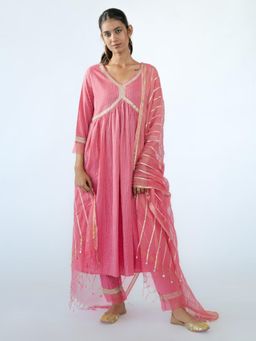 Sonal Kabra - Women Pink Kota Embellished Dupatta