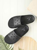 Black color option, Currently selected