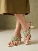 Gold color option, Currently selected