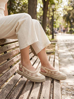 SOLE TO SOUL - Casual Round Toe Slip-On Comfort Sandals